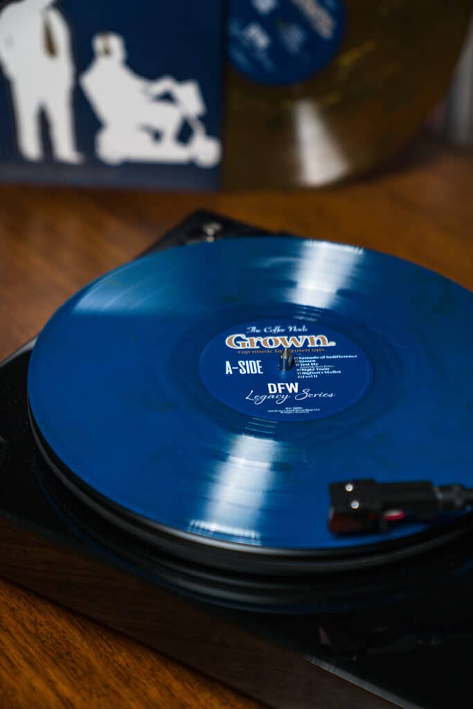 coffee nods grown blue record on record player